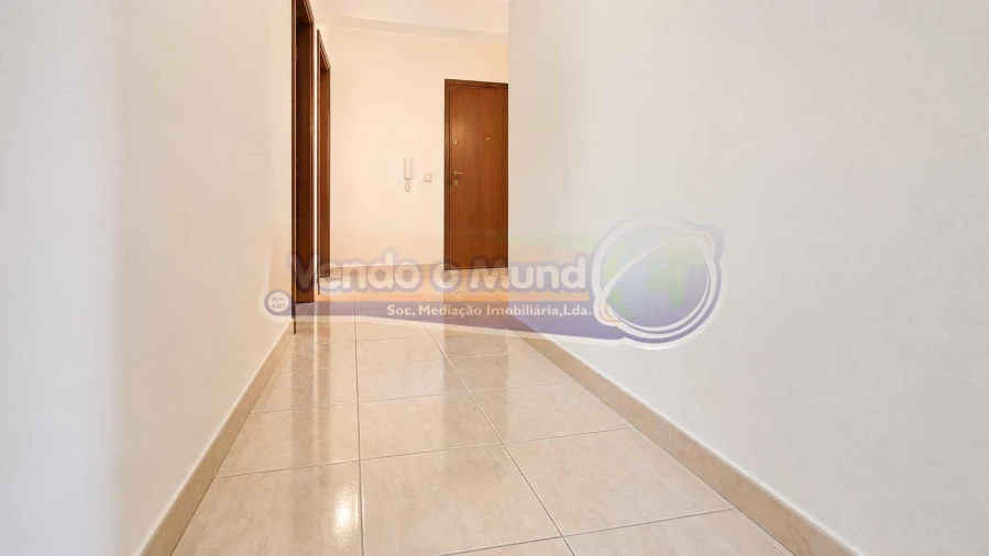 Apartamento T2 para Venda em Vila Franca de Xira Foto 9