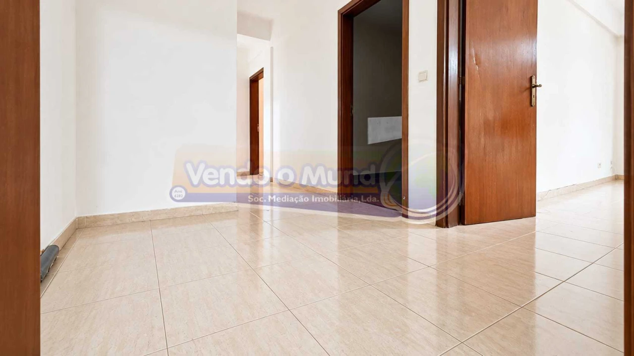 Apartamento T2 para Venda em Vila Franca de Xira Foto 5