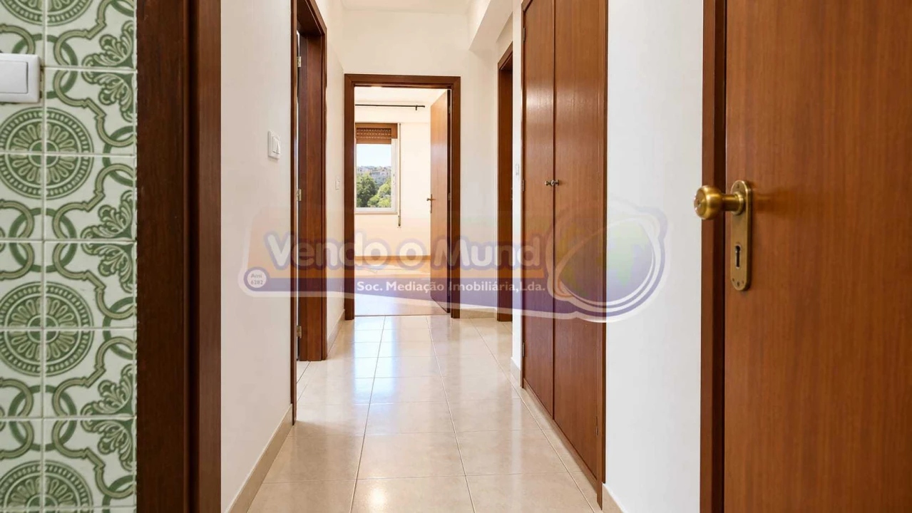 Apartamento T2 para Venda em Vila Franca de Xira Foto 4
