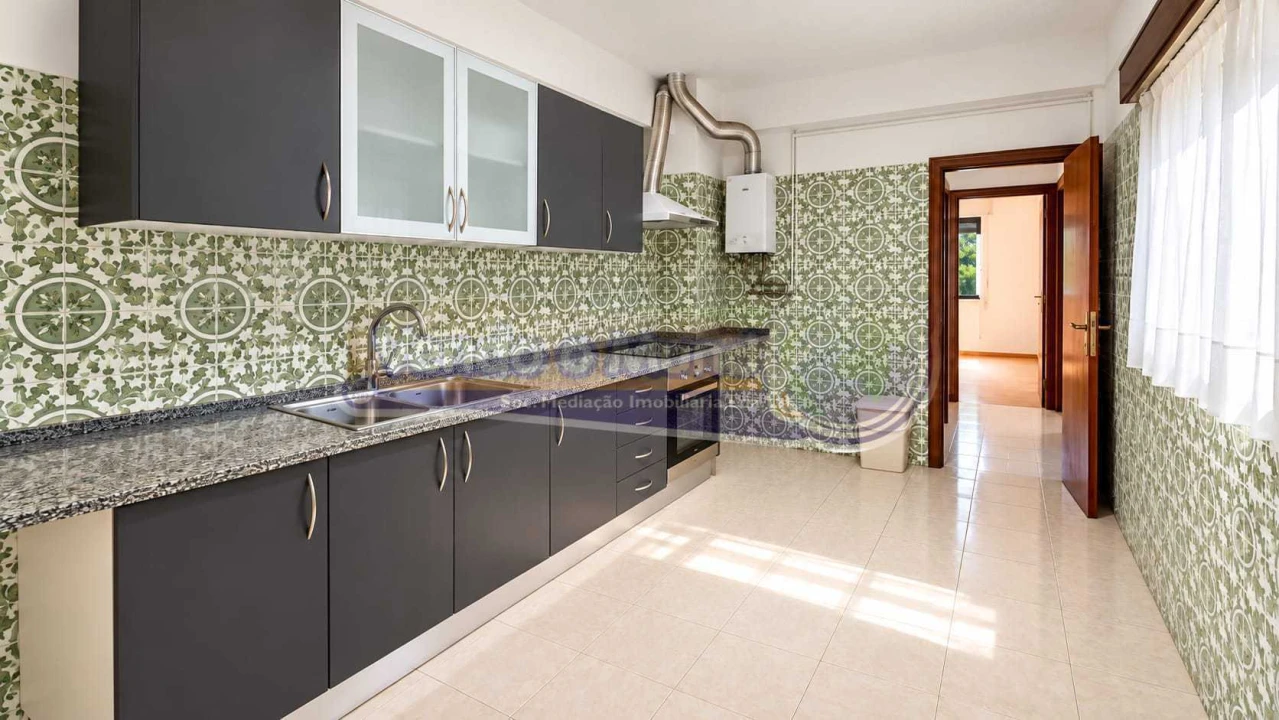Apartamento T2 para Venda em Vila Franca de Xira Foto 2