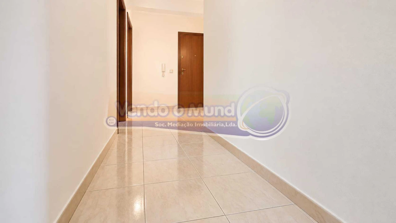 Apartamento T2 para Venda em Vila Franca de Xira Foto 9
