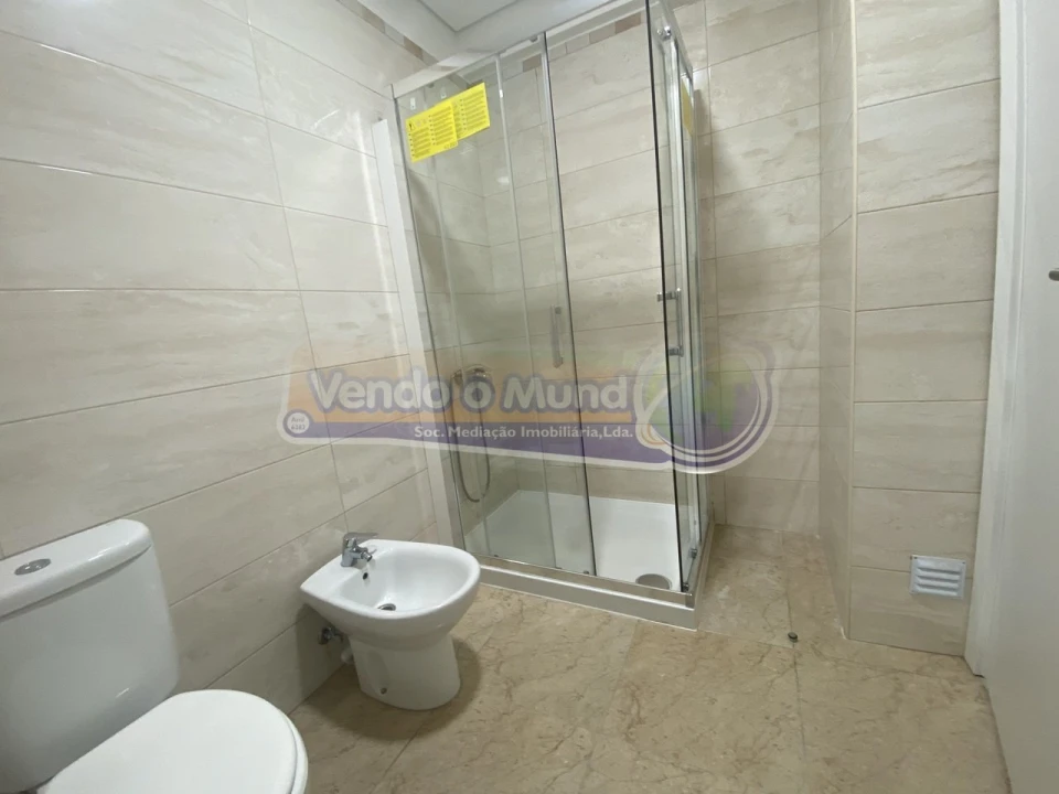 Apartamento T3 para Venda em Samora Correia Foto 11
