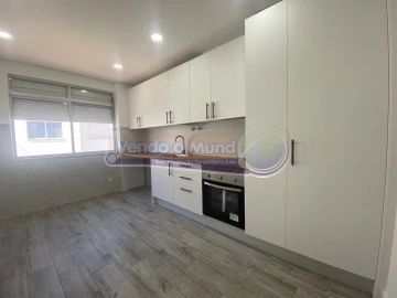 Apartamento T3 para Venda em Samora Correia