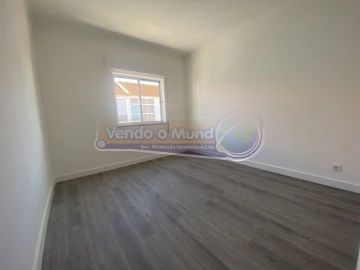Apartamento T3 para Venda em Samora Correia