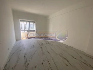 Apartamento T3 para Venda em Samora Correia