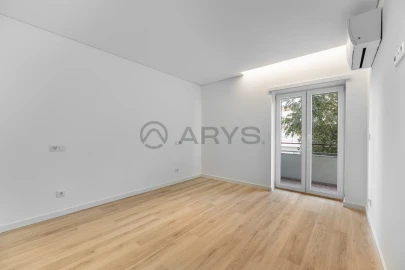 Apartamento T3 para Venda em Braga (São José de São Lázaro e São João do Souto)
