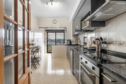Apartamento T3 para Venda em Delães