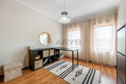 Apartamento T3 para Venda em Delães