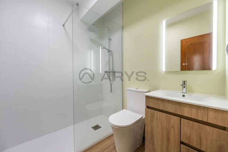 Apartamento T3 para Venda em Delães Foto 11