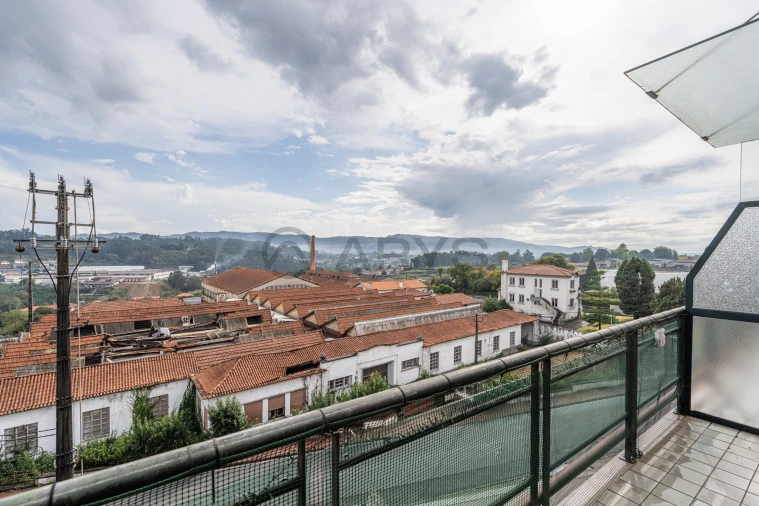 Apartamento T3 para Venda em Delães Foto 7