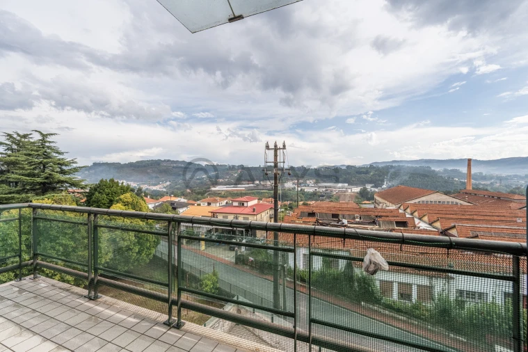 Apartamento T3 para Venda em Delães Foto 6