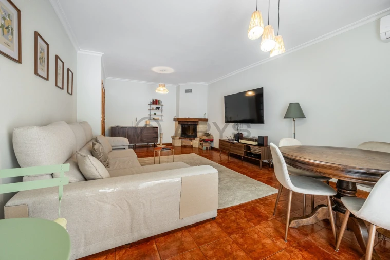 Apartamento T3 para Venda em Delães Foto 2