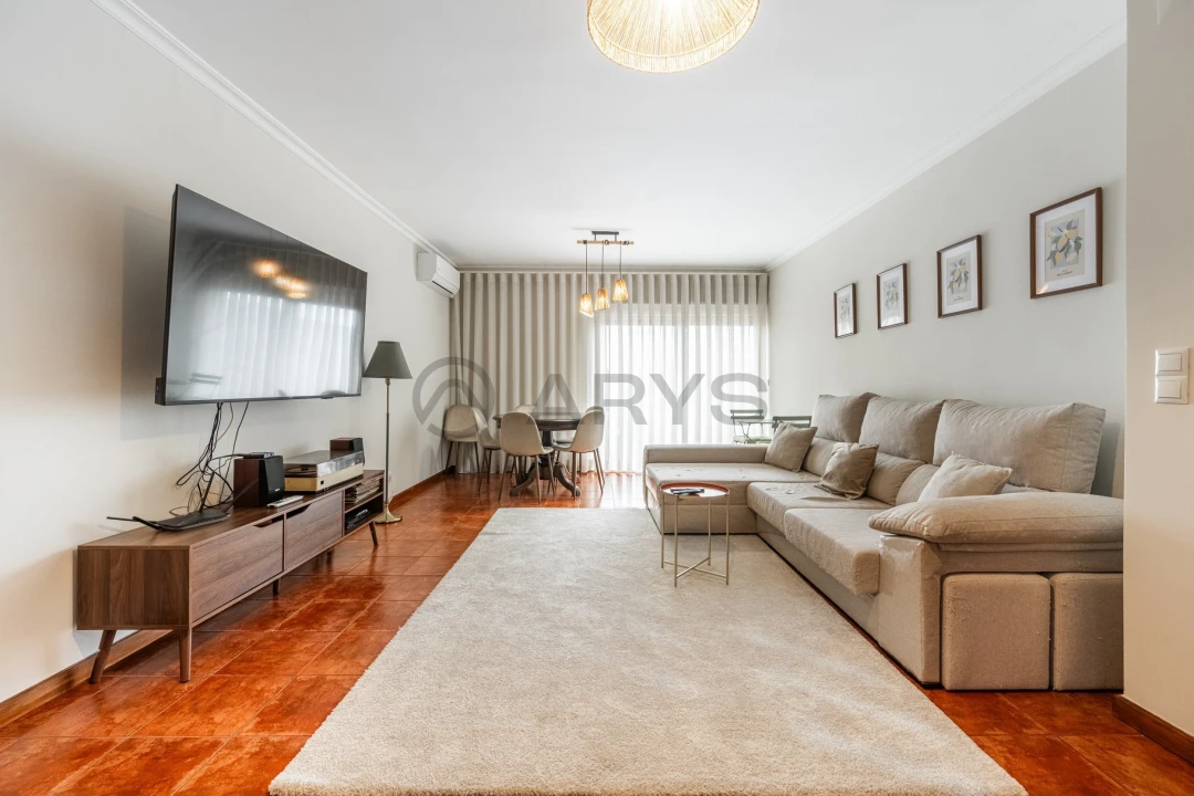 Apartamento T3 para Venda em Delães Foto 1
