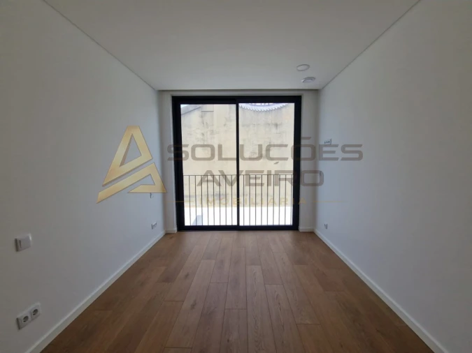 Apartamento T1 para Venda em Glória e Vera Cruz Foto 7