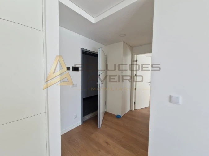 Apartamento T1 para Venda em Glória e Vera Cruz Foto 11