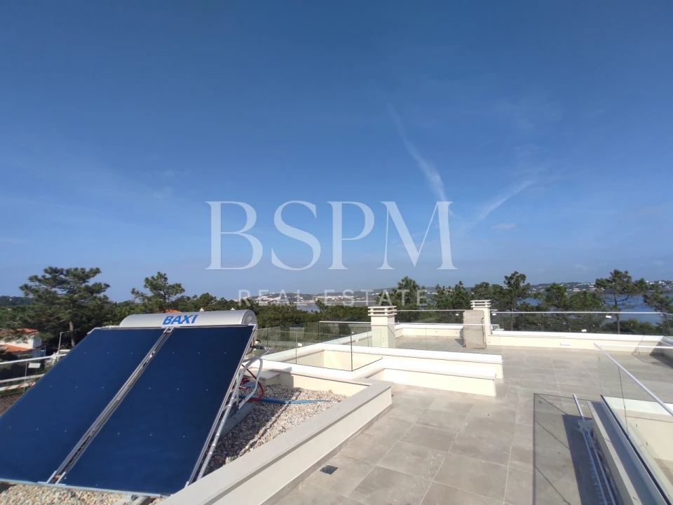 Moradia T4 para Venda em Vau Foto 23