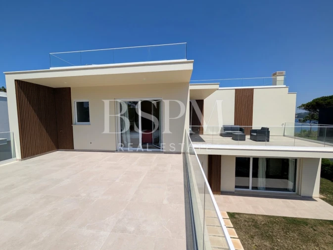 Moradia T4 para Venda em Vau Foto 19