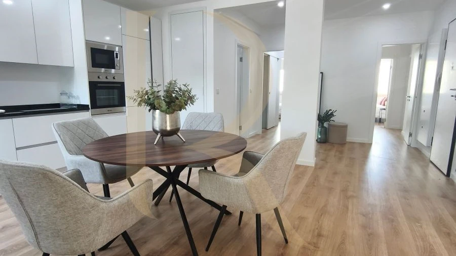 Apartamento T3 para Venda em Benfica