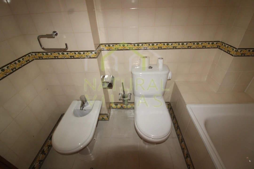 Apartamento T4 para Arrendamento em Faro (Sé e São Pedro) Foto 12