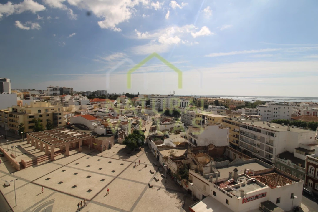 Apartamento T4 para Arrendamento em Faro (Sé e São Pedro) Foto 3