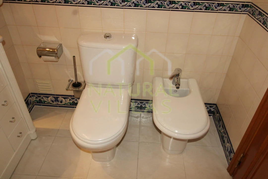Apartamento T4 para Arrendamento em Faro (Sé e São Pedro) Foto 16
