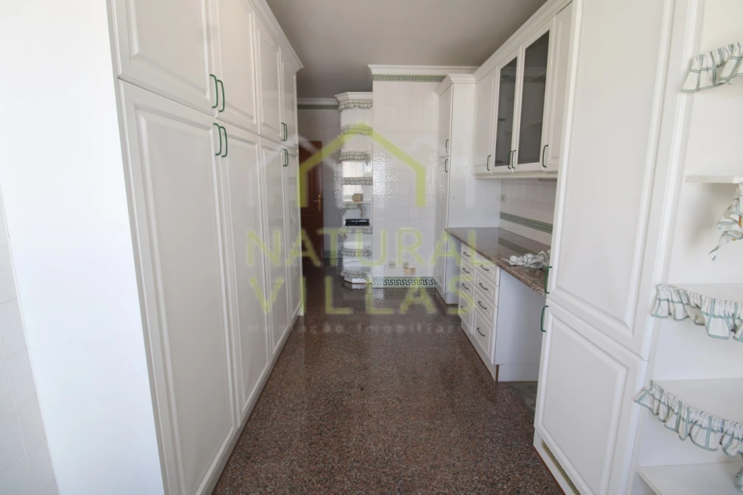 Apartamento T4 para Arrendamento em Faro (Sé e São Pedro) Foto 7