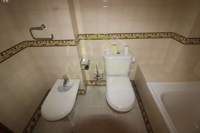 Apartamento T4 para Arrendamento em Faro (Sé e São Pedro) Foto 12