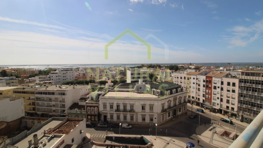 Apartamento T4 para Arrendamento em Faro (Sé e São Pedro)
