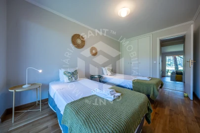 Apartamento T2 para Arrendamento em Charneca de Caparica e Sobreda