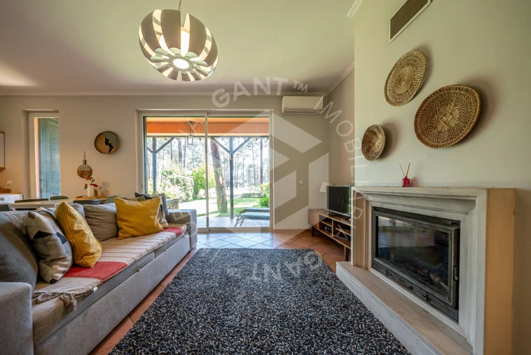 Apartamento T2 para Arrendamento em Charneca de Caparica e Sobreda Foto 5