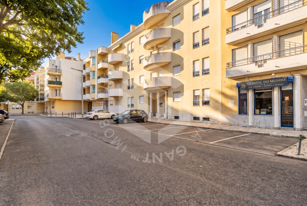 Apartamento T1 para Venda em Costa da Caparica Foto 19