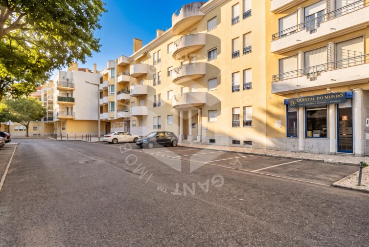 Apartamento T1 para Venda em Costa da Caparica Foto 19