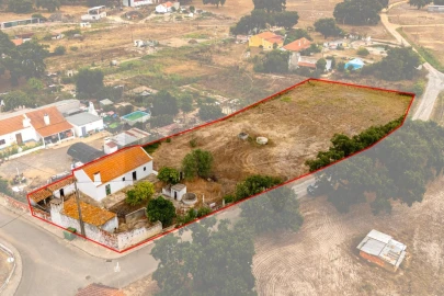 Moradia T3 para Venda em São Domingos e Vale de Água