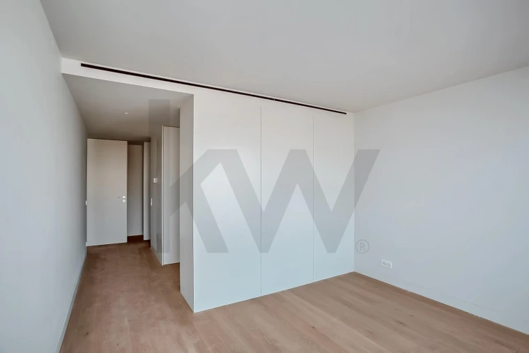 Apartamento T2 para Venda em Santo António Foto 30