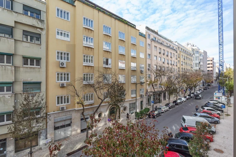 Apartamento T2 para Venda em Santo António Foto 40