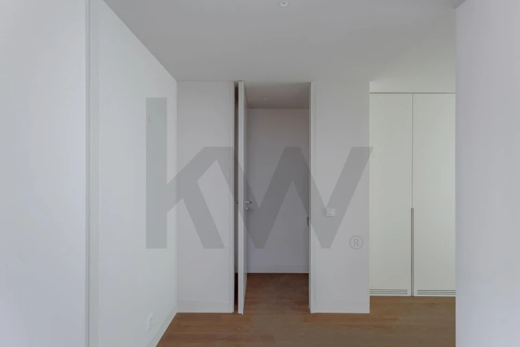 Apartamento T2 para Venda em Santo António Foto 32