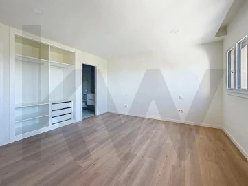 Apartamento T3 para Venda em Marvila, Ribeira Santarém, São Salvador, São Nicolau