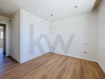 Apartamento T3 para Venda em Marvila, Ribeira Santarém, São Salvador, São Nicolau