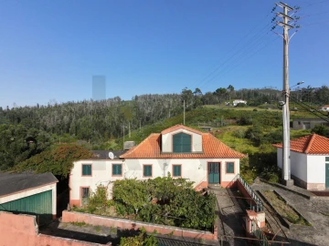 Moradia T4 para Venda em Ponta do Pargo