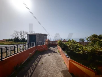 Moradia T4 para Venda em Ponta do Pargo