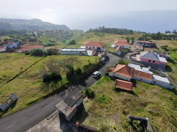 Moradia T4 para Venda em Ponta do Pargo