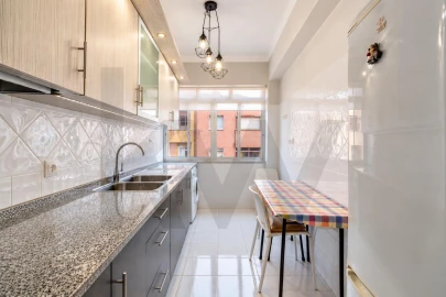 Apartamento T2 para Venda em Moscavide e Portela