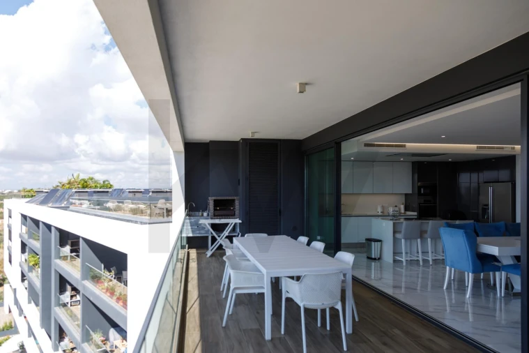 Apartamento T4 para Venda em Portimão Foto 12