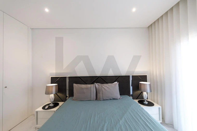 Apartamento T4 para Venda em Portimão Foto 19