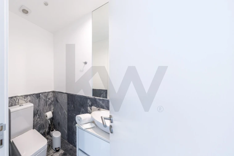Apartamento T4 para Venda em Portimão Foto 35