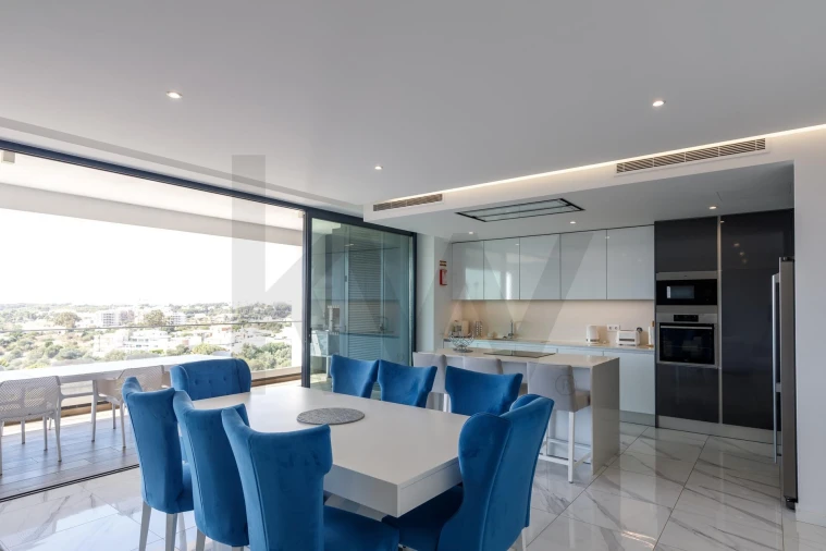Apartamento T4 para Venda em Portimão Foto 28