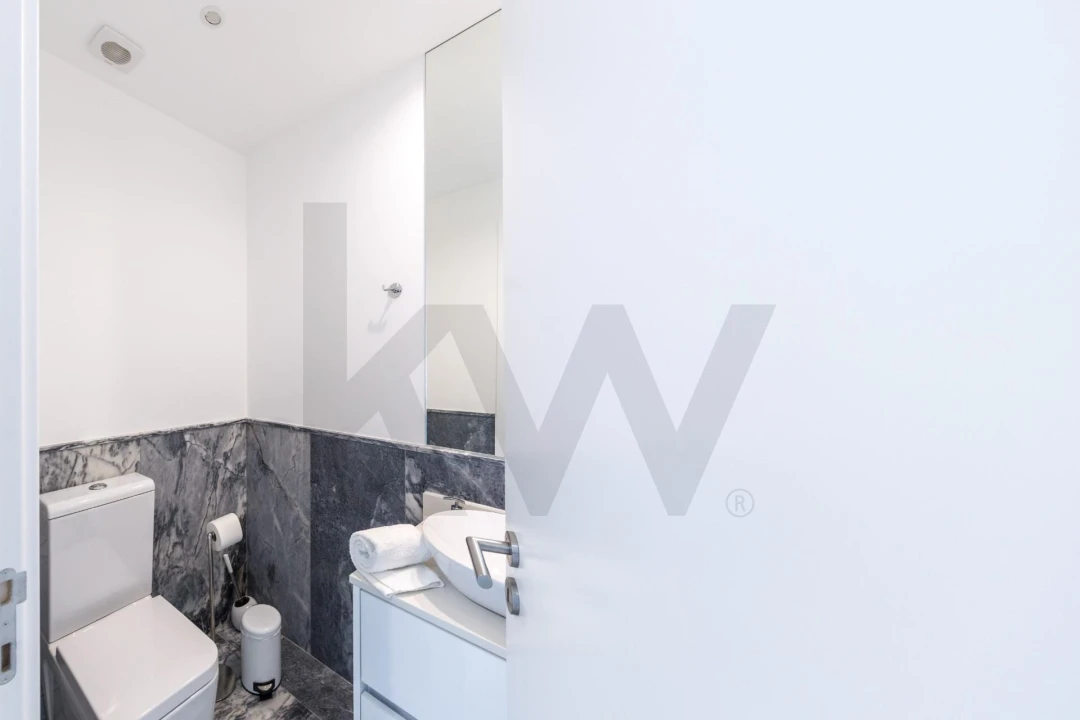 Apartamento T4 para Venda em Portimão Foto 35