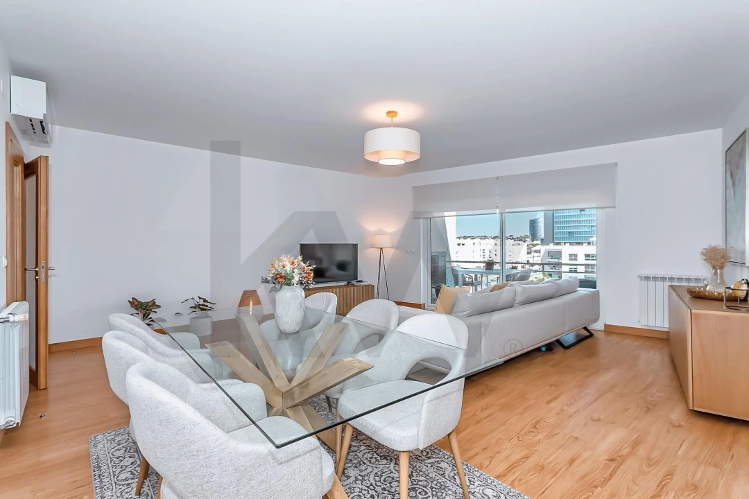 Apartamento T3 para Arrendamento em Oeiras e São Julião da Barra, Paço de Arcos e Caxias Foto 7