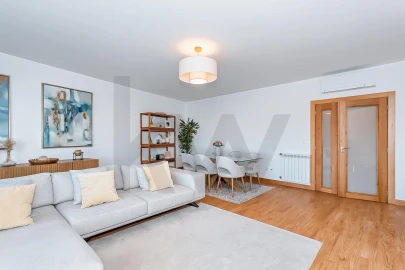 Apartamento T3 para Arrendamento em Oeiras e São Julião da Barra, Paço de Arcos e Caxias