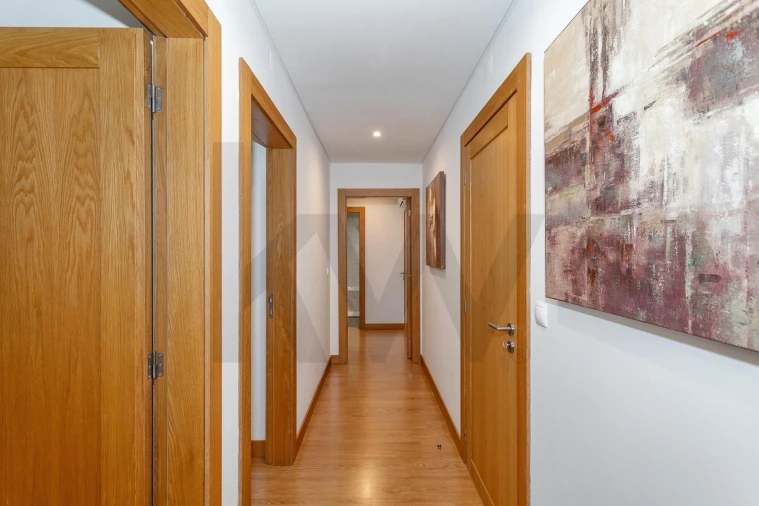 Apartamento T3 para Arrendamento em Oeiras e São Julião da Barra, Paço de Arcos e Caxias Foto 21
